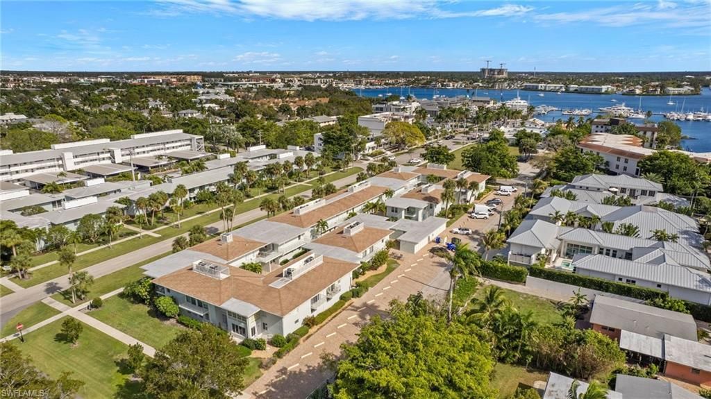 604 12th Ave S, Unit 604, Naples, FL 34102 Photo