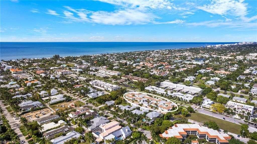 604 12th Ave S, Unit 604, Naples, FL 34102 Photo