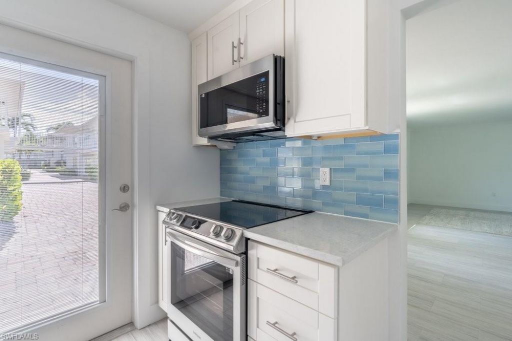 604 12th Ave S, Unit 604, Naples, FL 34102 Photo