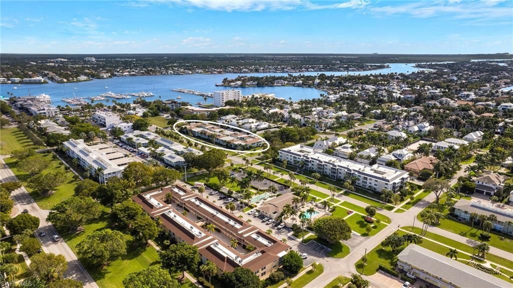 604 12th Ave S, Unit 604, Naples, FL 34102 Photo