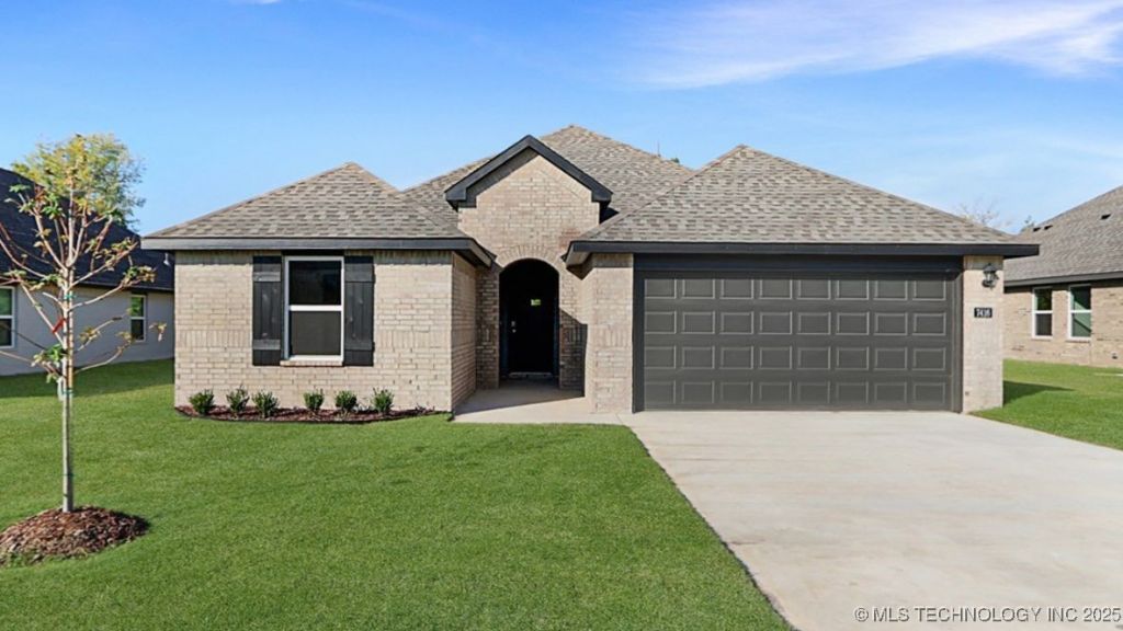 7416 N 154th East Avenue, Owasso, OK 74055 Main Photo