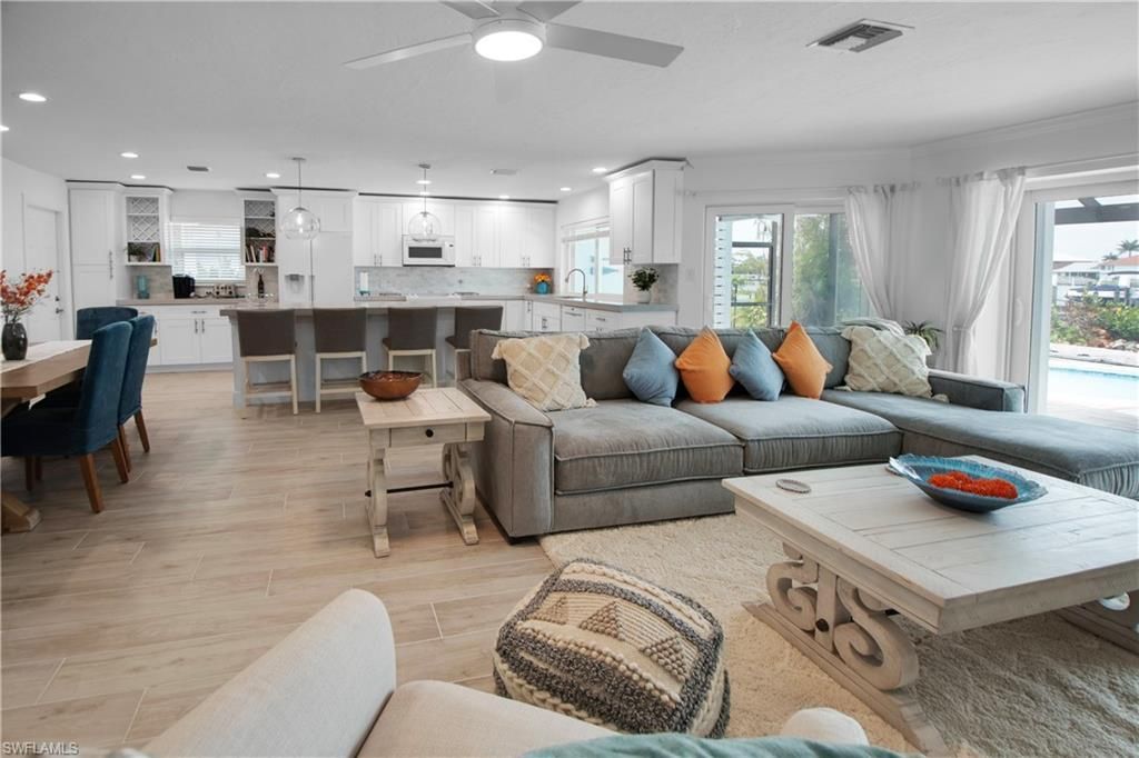 19 Pelican St E, Naples, FL 34113 Photo