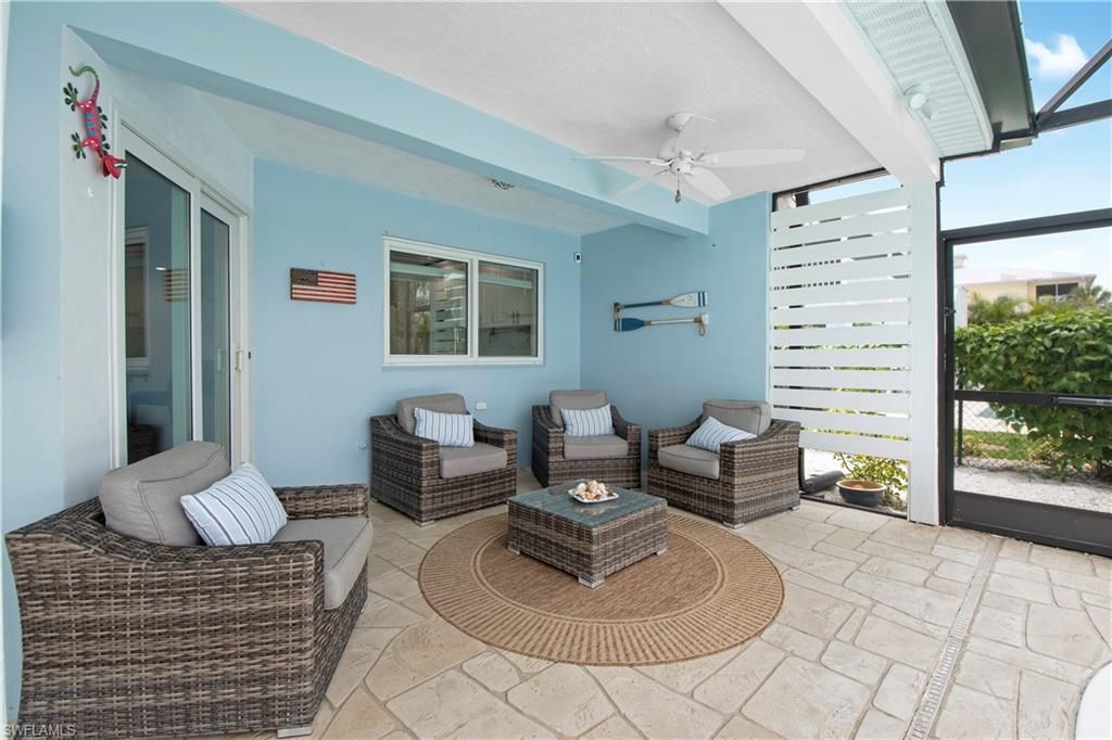 19 Pelican St E, Naples, FL 34113 Photo