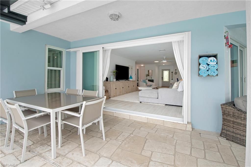19 Pelican St E, Naples, FL 34113 Photo