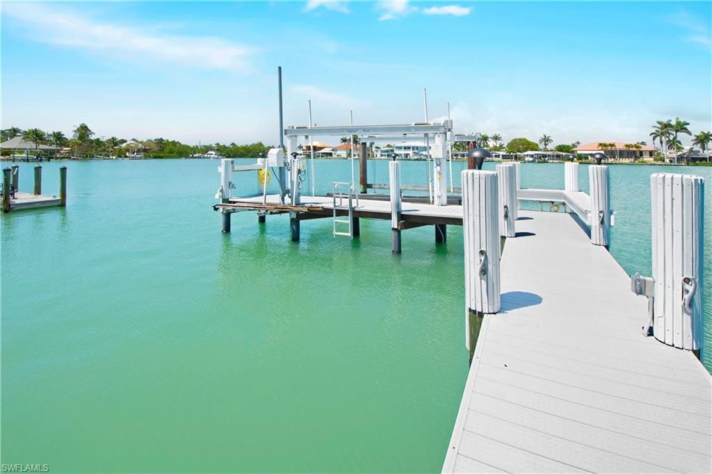 19 Pelican St E, Naples, FL 34113 Photo
