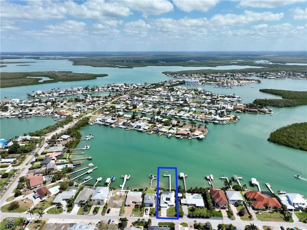 19 Pelican St E, Naples, FL 34113 Photo