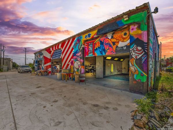 911 Viendo, San Antonio, TX 78201