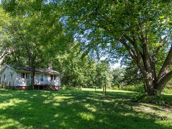 46 Oak Valley Drive, Elizabeth, IL 61028