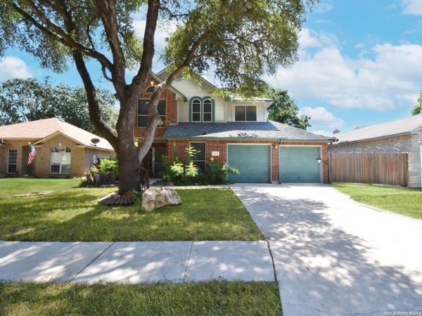 222 Tapwood Ln, Cibolo, TX 78108