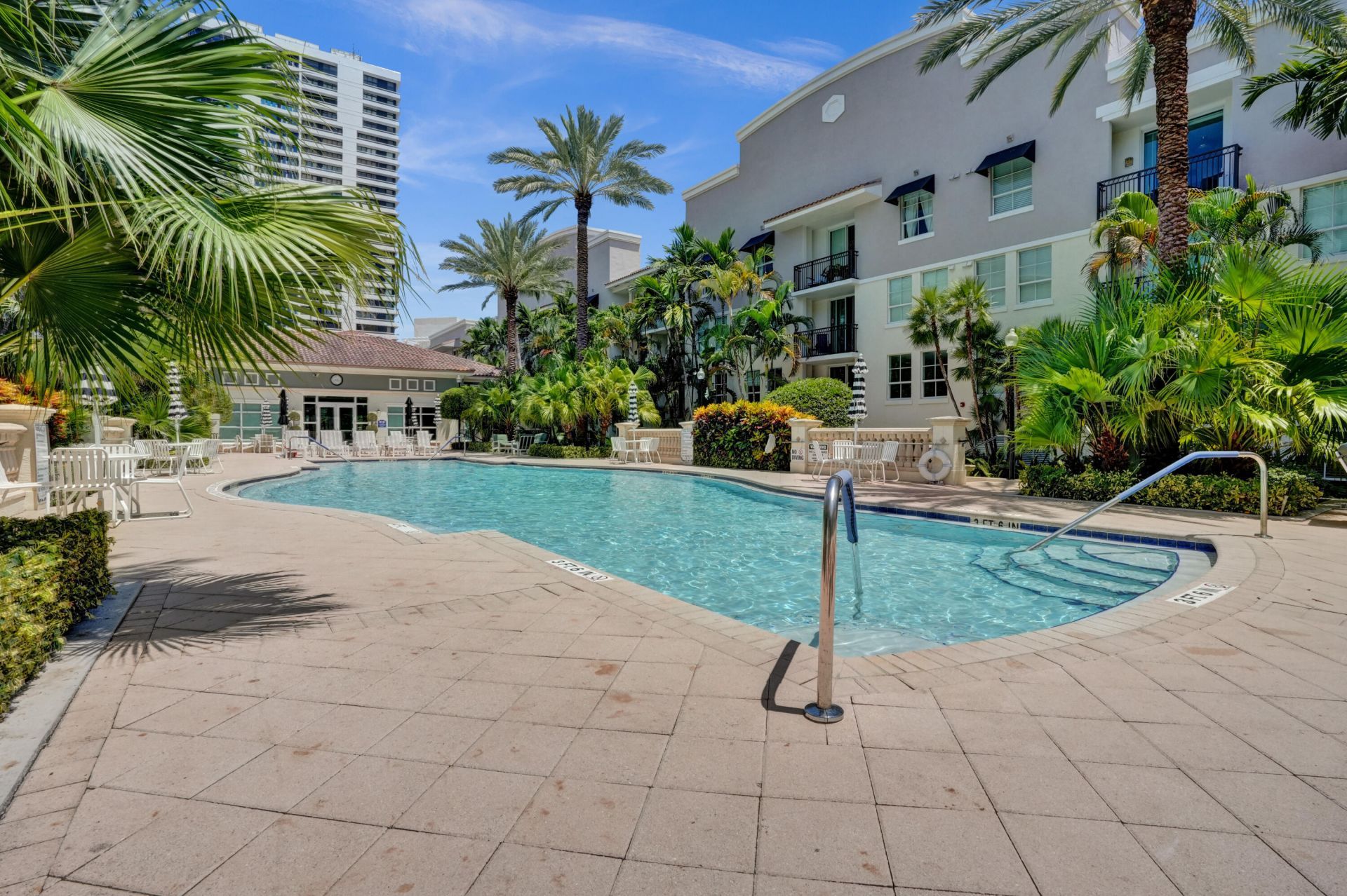 600 S Dixie Highway, Unit 352, West Palm Beach, FL 33401 Photo