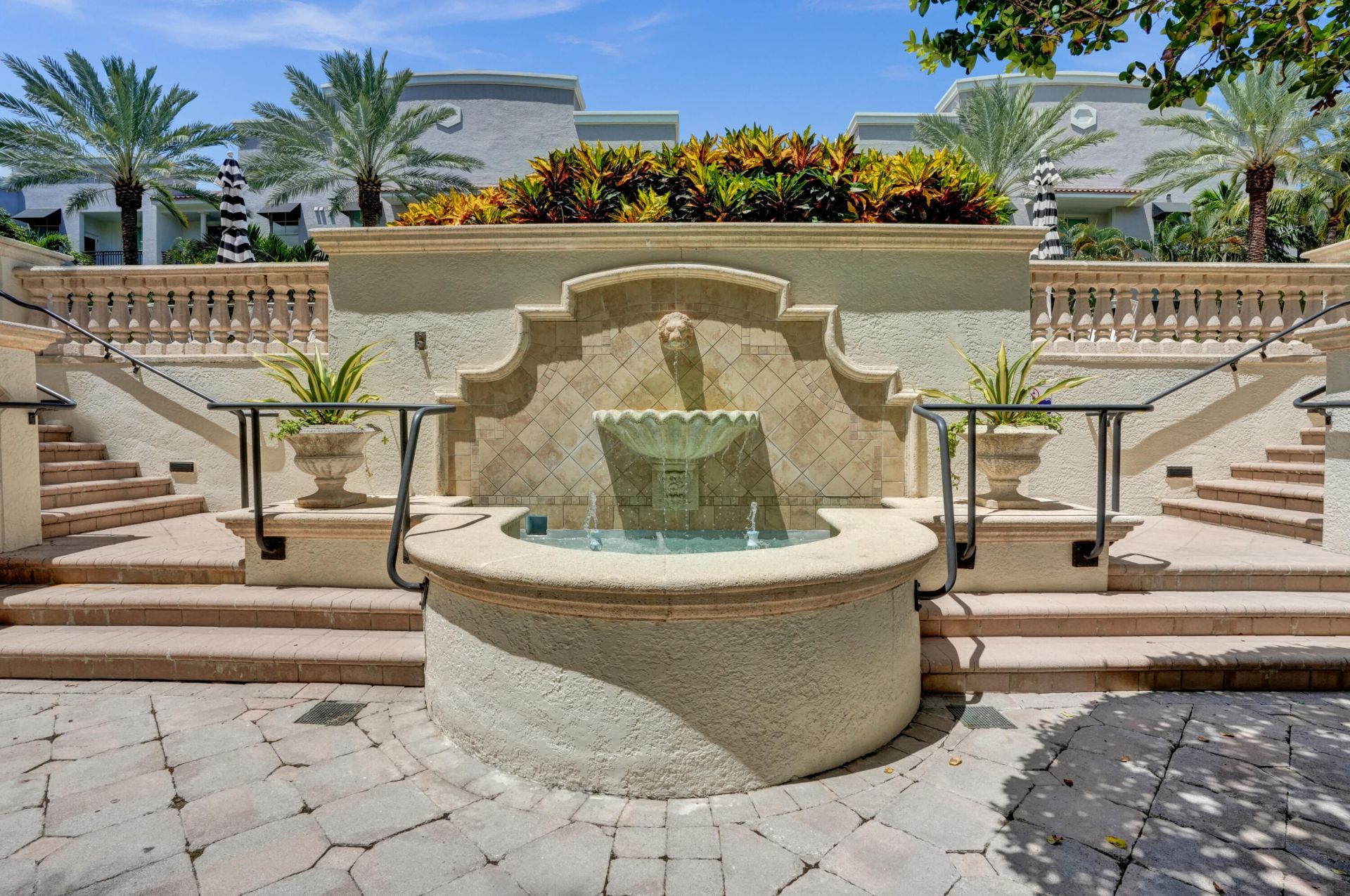 600 S Dixie Highway, Unit 352, West Palm Beach, FL 33401 Photo