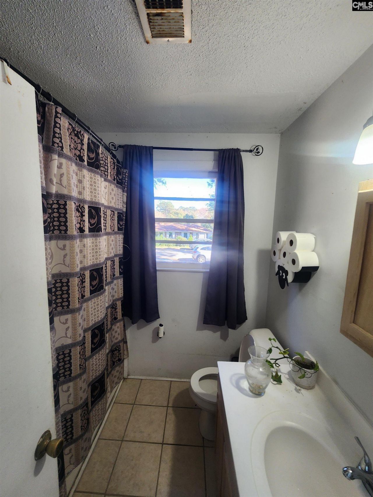 1910 Audubon Avenue Photo 5