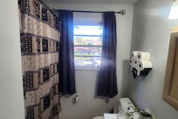 1910 Audubon Avenue photo 4