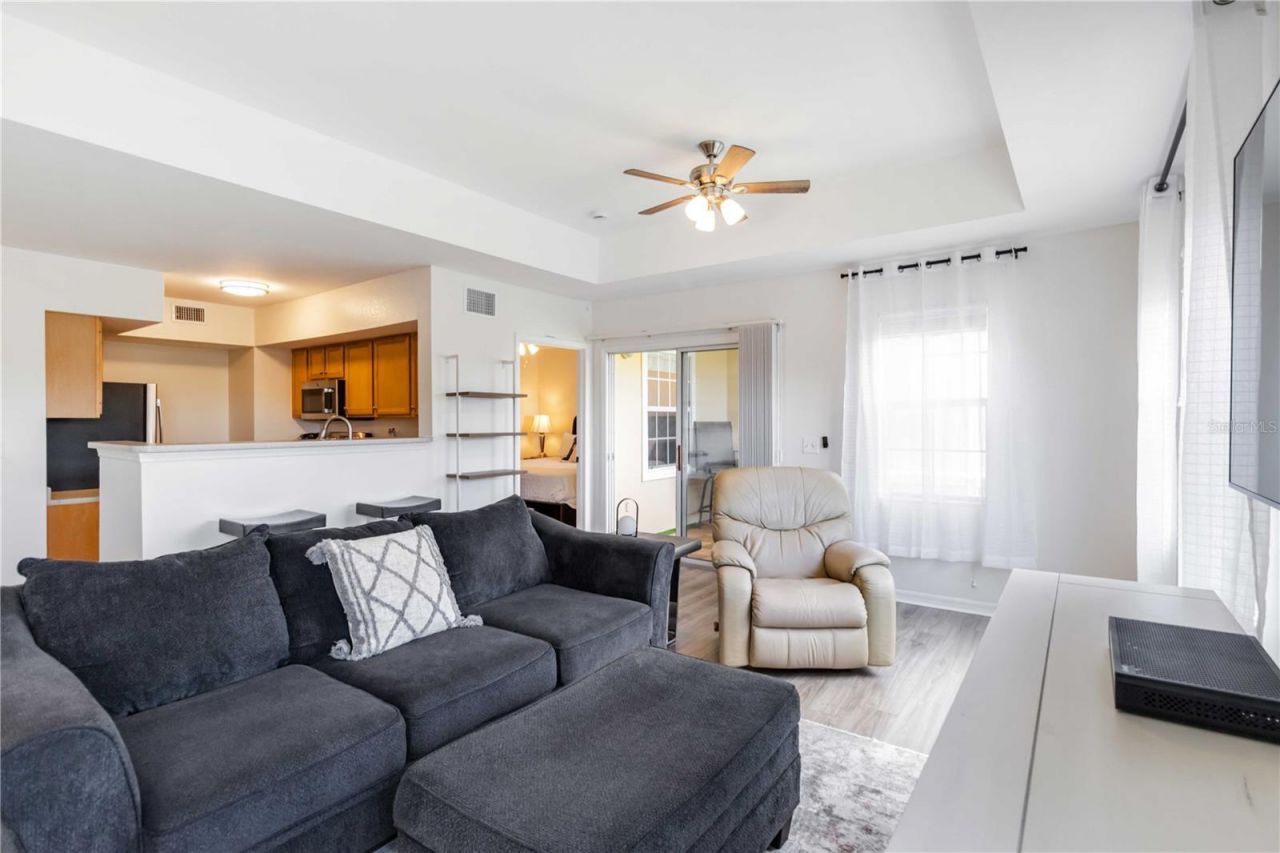 1050 Villagio Circle, Unit 206, Sarasota, FL 34237 Photo