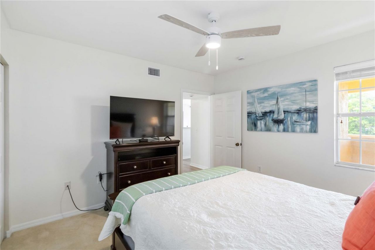 1050 Villagio Circle, Unit 206, Sarasota, FL 34237 Photo