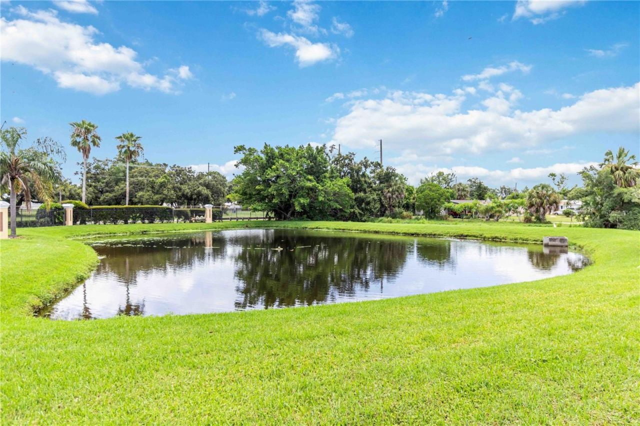 1050 Villagio Circle, Unit 206, Sarasota, FL 34237 Photo