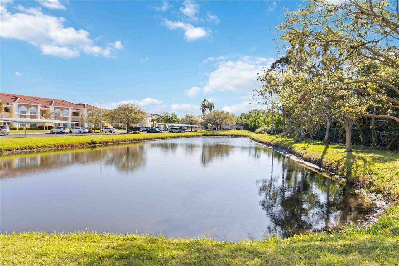 1050 Villagio Circle, Unit 206, Sarasota, FL 34237 Photo