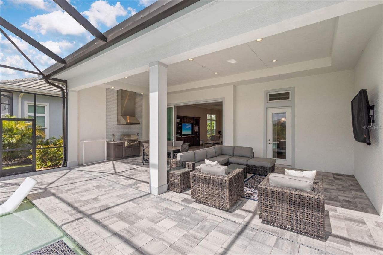 8241 Pavia Way, Lakewood Ranch, FL 34202 Photo