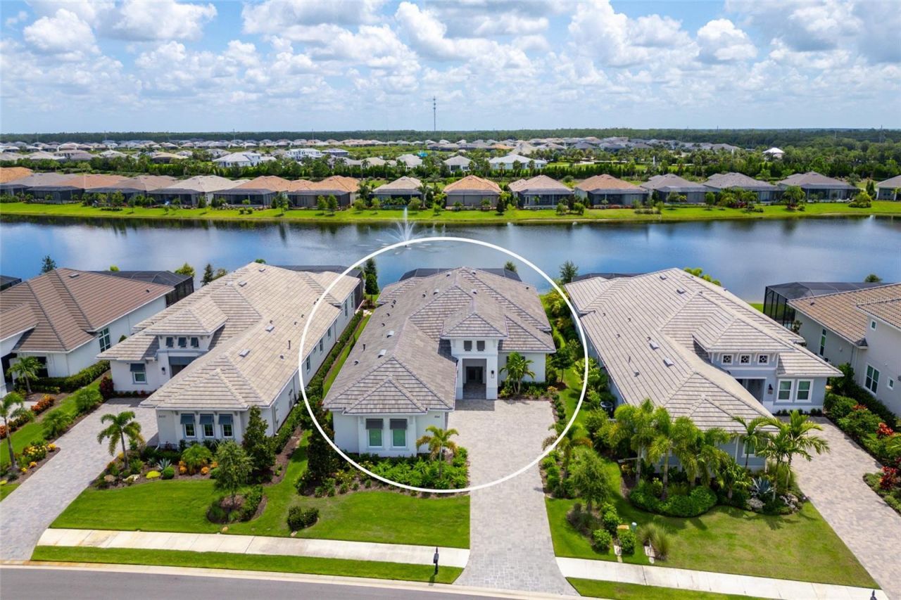 8241 Pavia Way, Lakewood Ranch, FL 34202 Photo