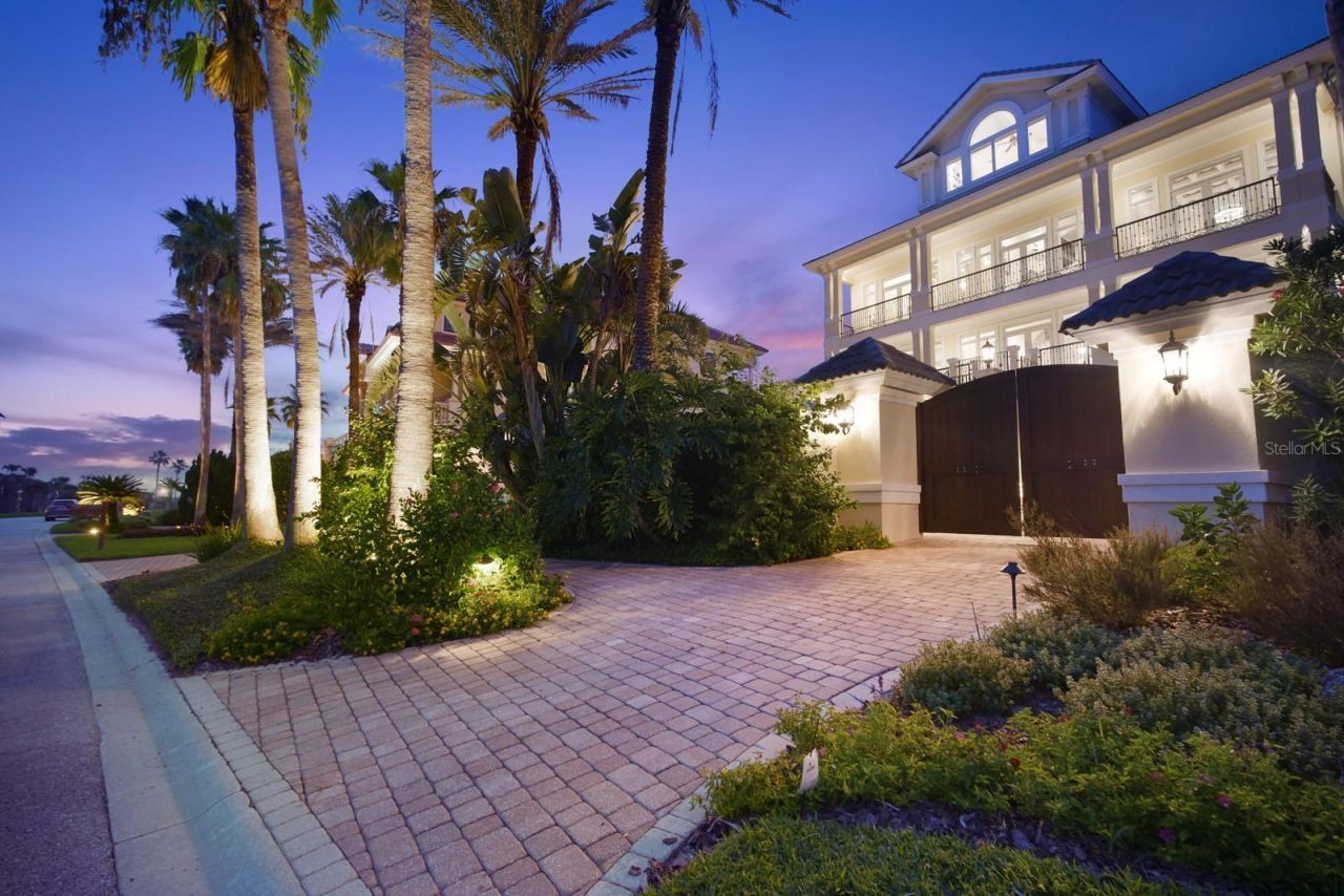 85 Calle Del Sur, Palm Coast, FL 32137 Photo