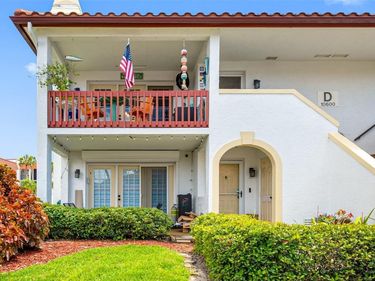 10600 VILLAGE DRIVE, Unit 201, SEMINOLE, FL 33772