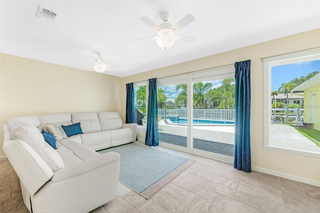 5207 Palmetto Point Drive, Palmetto, FL 34221 Photo