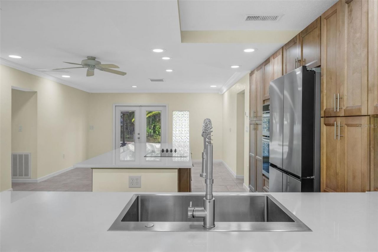 5207 Palmetto Point Drive, Palmetto, FL 34221 Photo