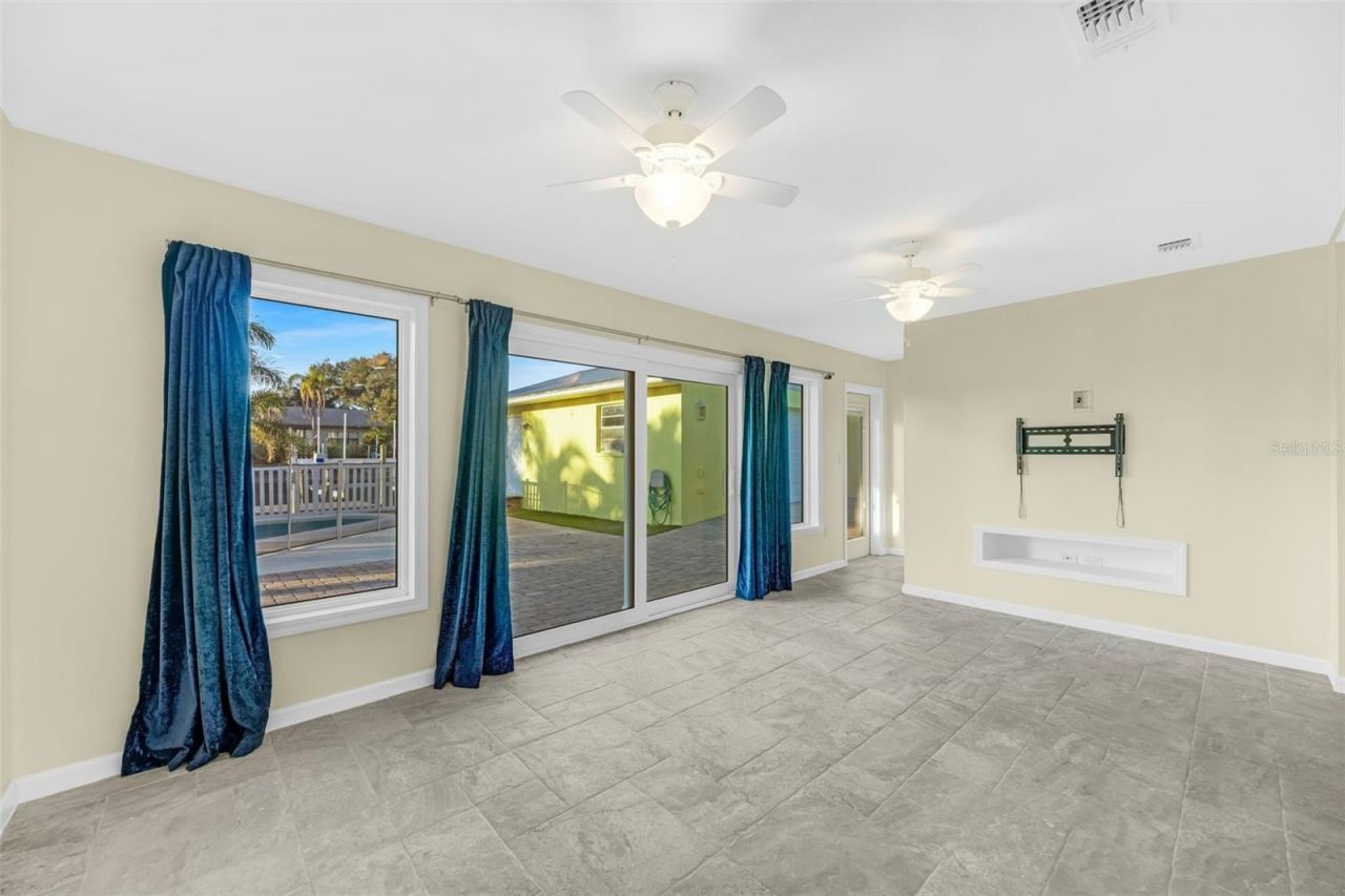 5207 Palmetto Point Drive, Palmetto, FL 34221 Photo