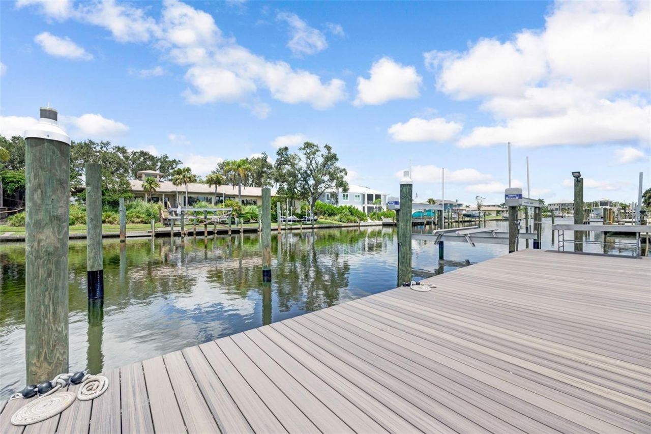 5207 Palmetto Point Drive, Palmetto, FL 34221 Photo