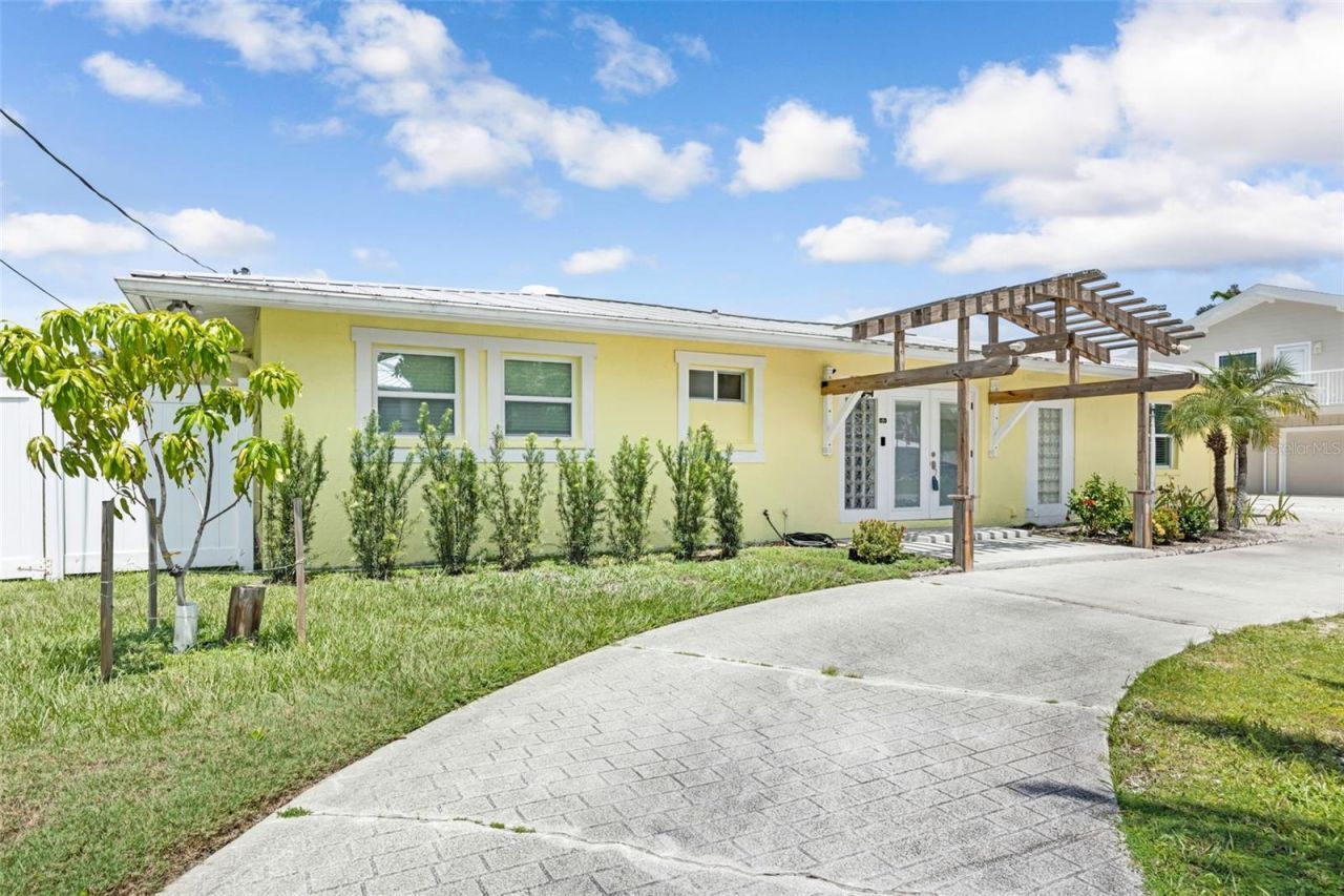 5207 Palmetto Point Drive, Palmetto, FL 34221 Photo