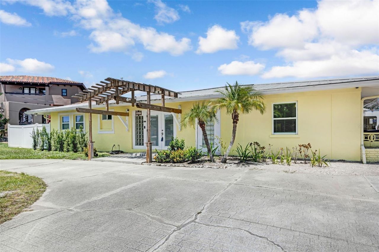 5207 Palmetto Point Drive, Palmetto, FL 34221 Photo