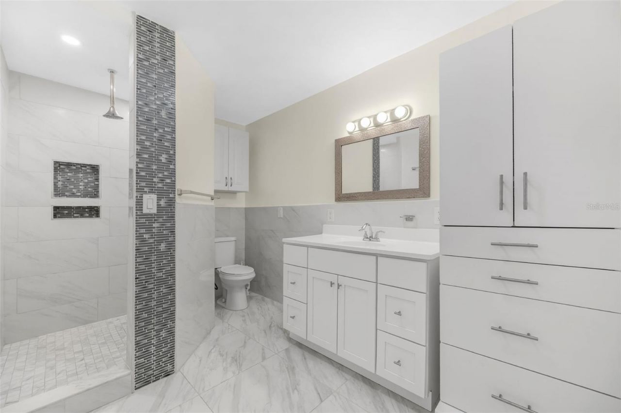 5207 Palmetto Point Drive, Palmetto, FL 34221 Photo