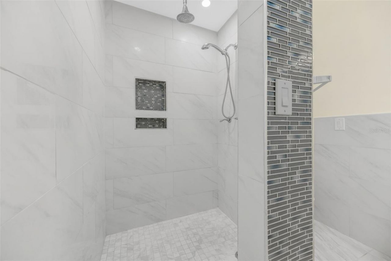 5207 Palmetto Point Drive, Palmetto, FL 34221 Photo