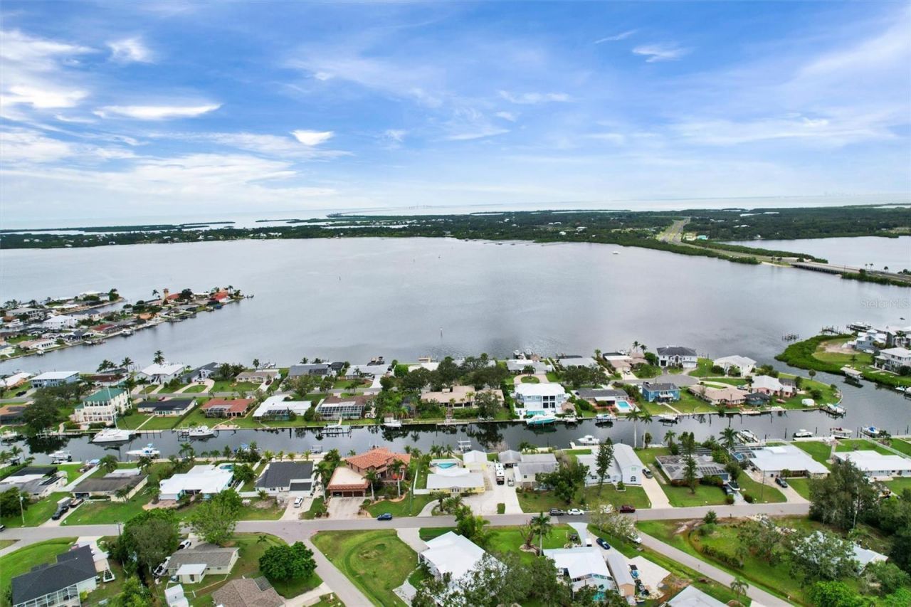 5207 Palmetto Point Drive, Palmetto, FL 34221 Photo