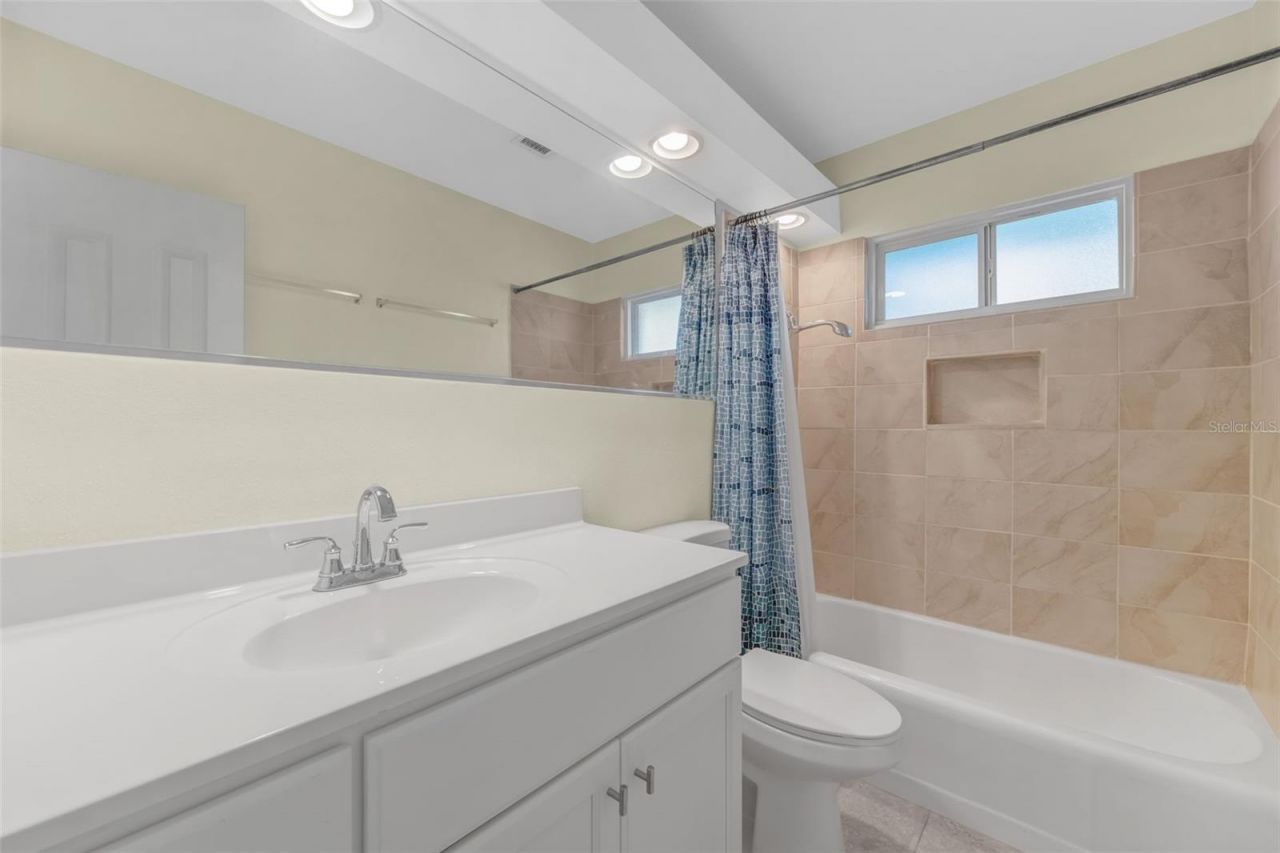 5207 Palmetto Point Drive, Palmetto, FL 34221 Photo