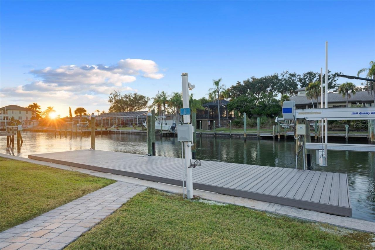 5207 Palmetto Point Drive, Palmetto, FL 34221 Photo