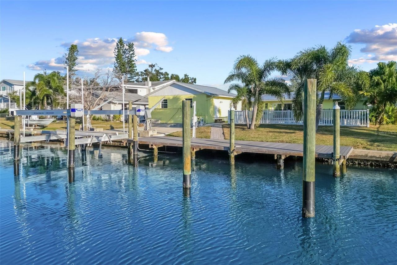 5207 Palmetto Point Drive, Palmetto, FL 34221 Photo