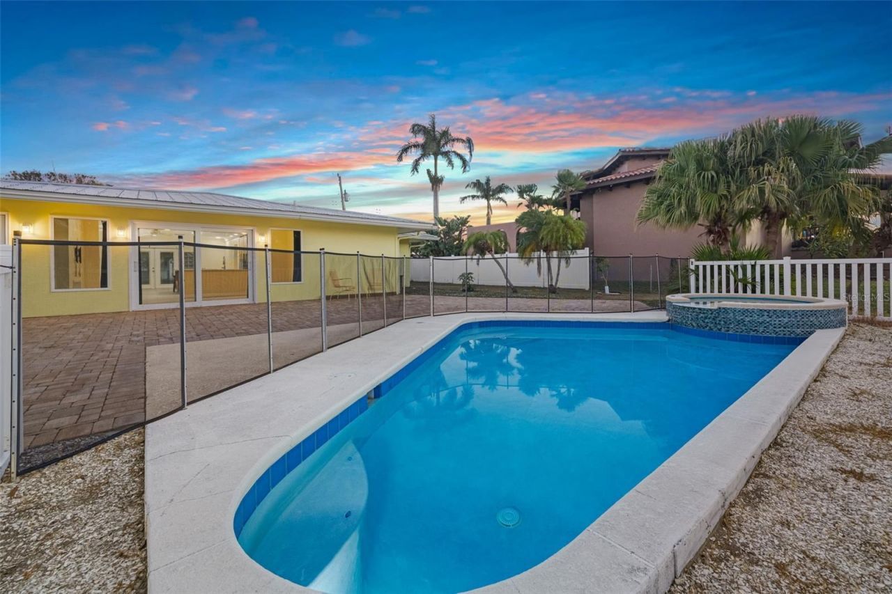 5207 Palmetto Point Drive, Palmetto, FL 34221 Photo