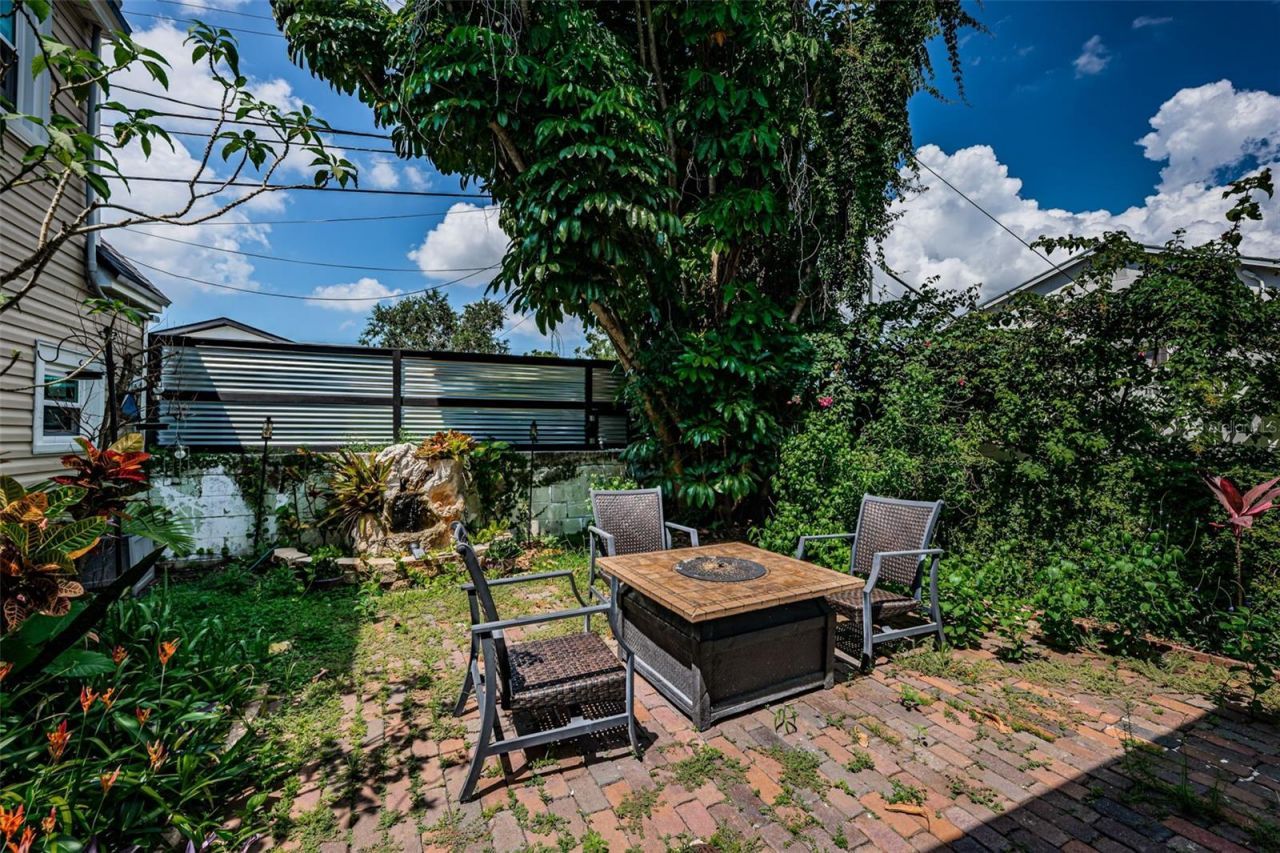 3730 Foster Hill Drive N, Saint Petersburg, FL 33704 Photo