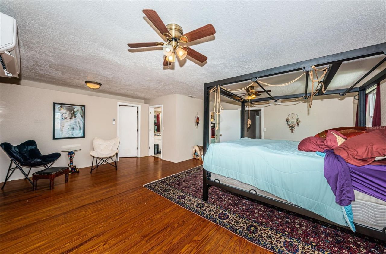 3730 Foster Hill Drive N, Saint Petersburg, FL 33704 Photo