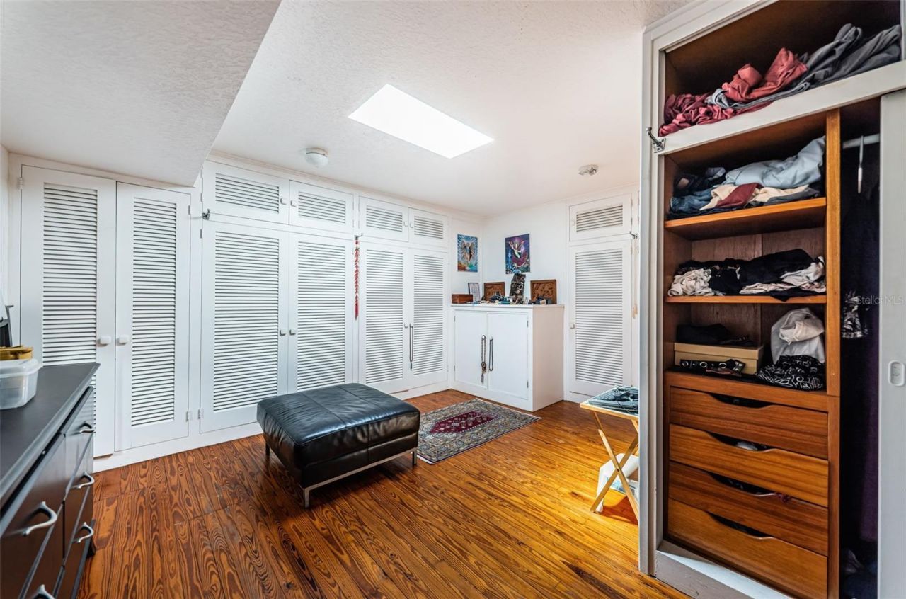 3730 Foster Hill Drive N, Saint Petersburg, FL 33704 Photo