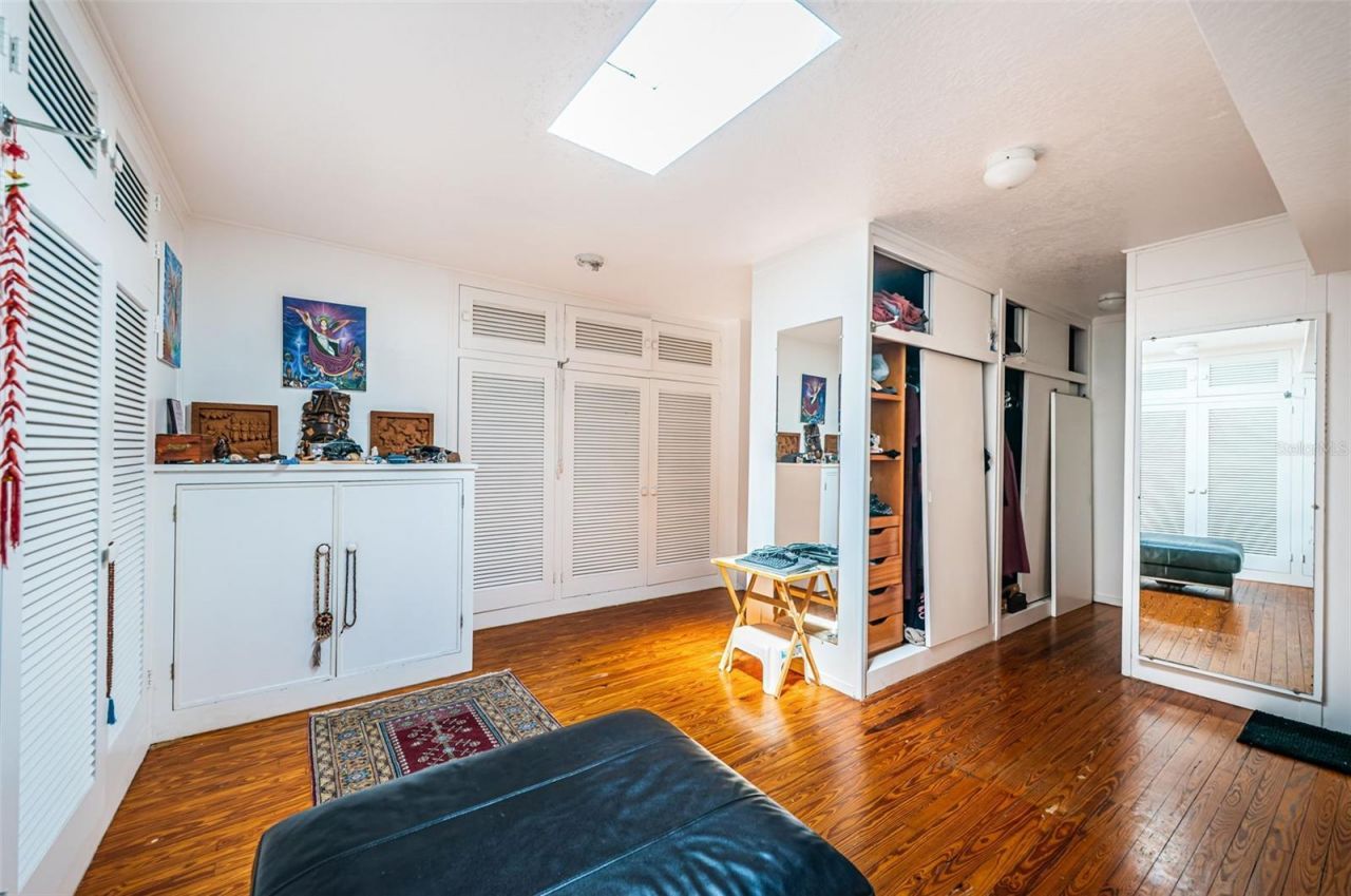 3730 Foster Hill Drive N, Saint Petersburg, FL 33704 Photo