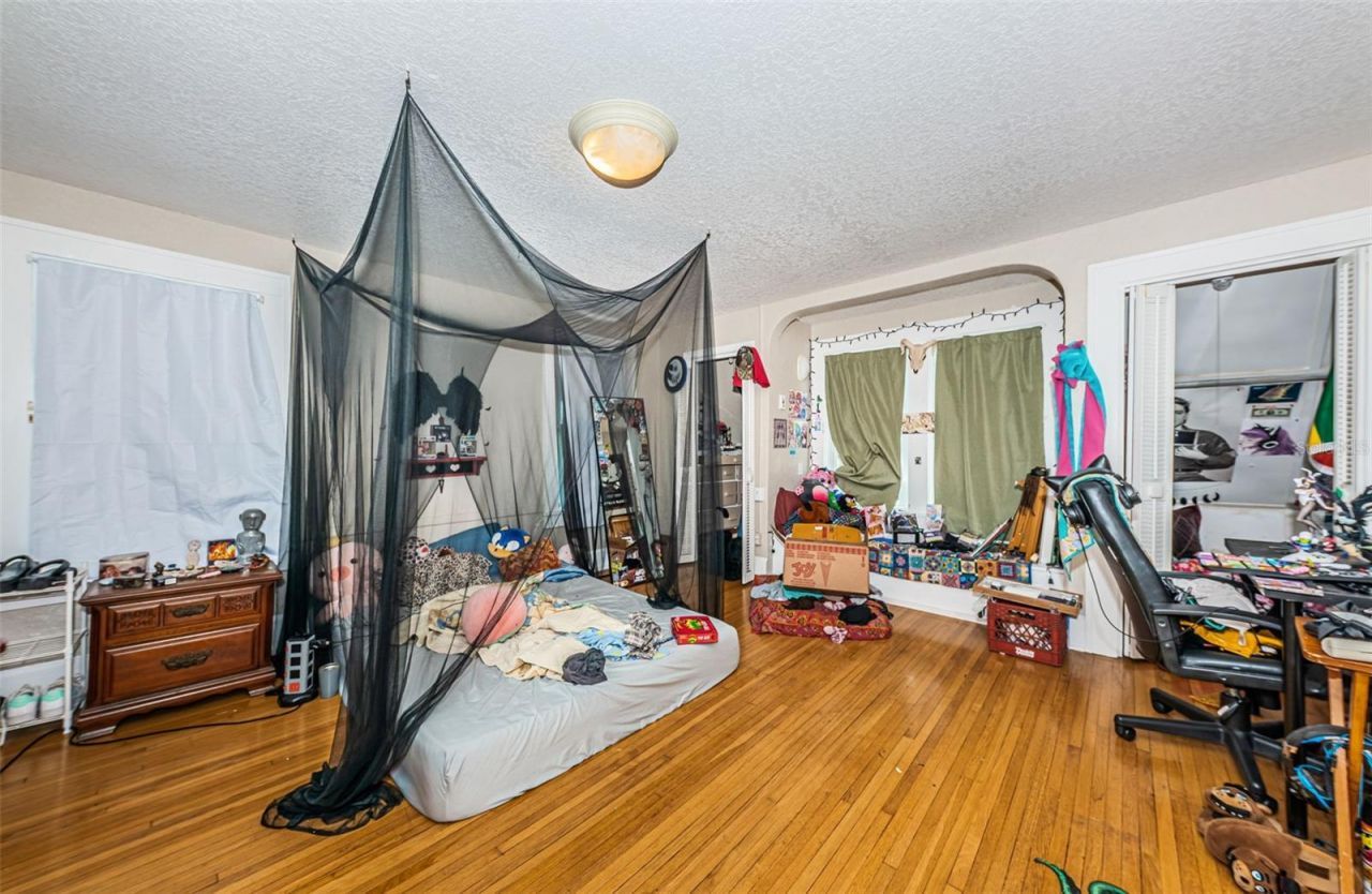 3730 Foster Hill Drive N, Saint Petersburg, FL 33704 Photo