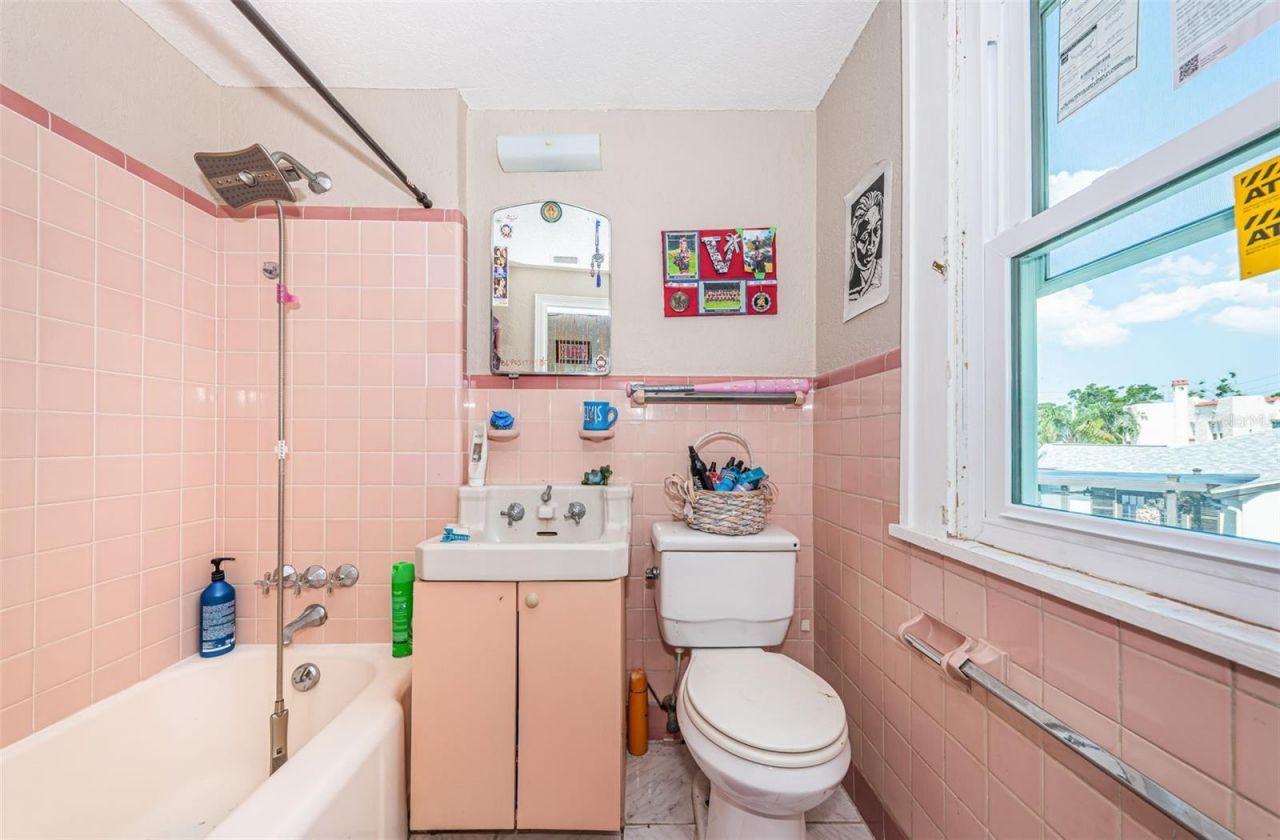 3730 Foster Hill Drive N, Saint Petersburg, FL 33704 Photo