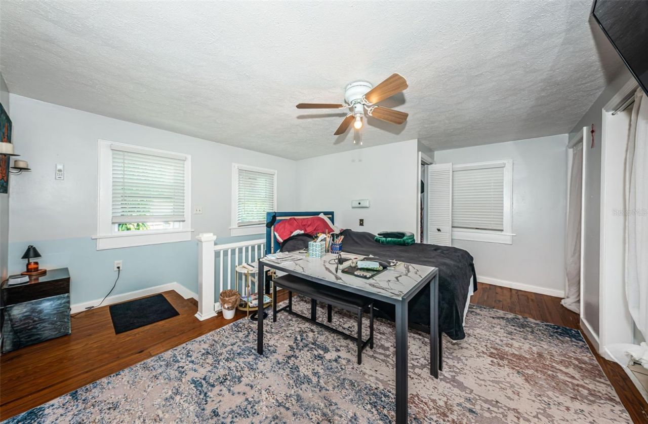 3730 Foster Hill Drive N, Saint Petersburg, FL 33704 Photo