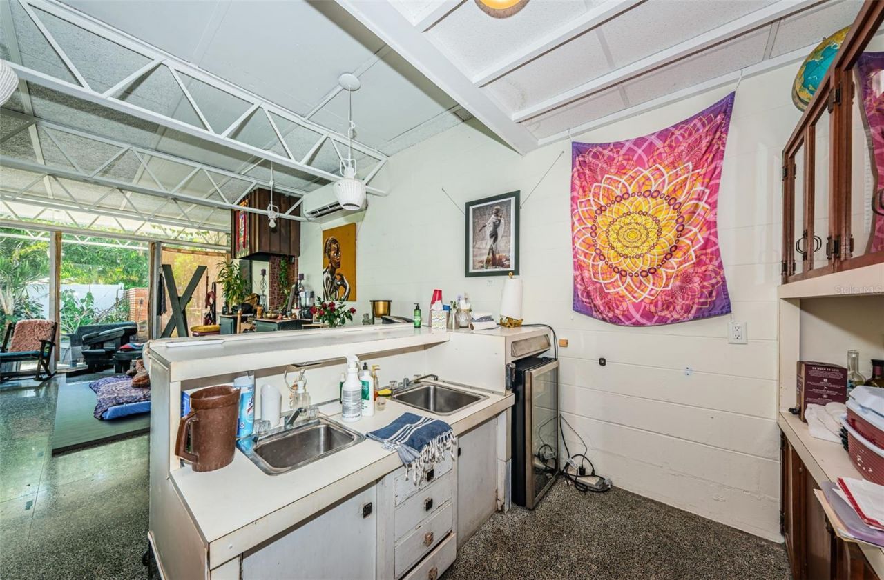 3730 Foster Hill Drive N, Saint Petersburg, FL 33704 Photo