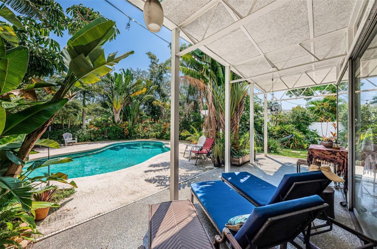 3730 Foster Hill Drive N, Saint Petersburg, FL 33704 Photo