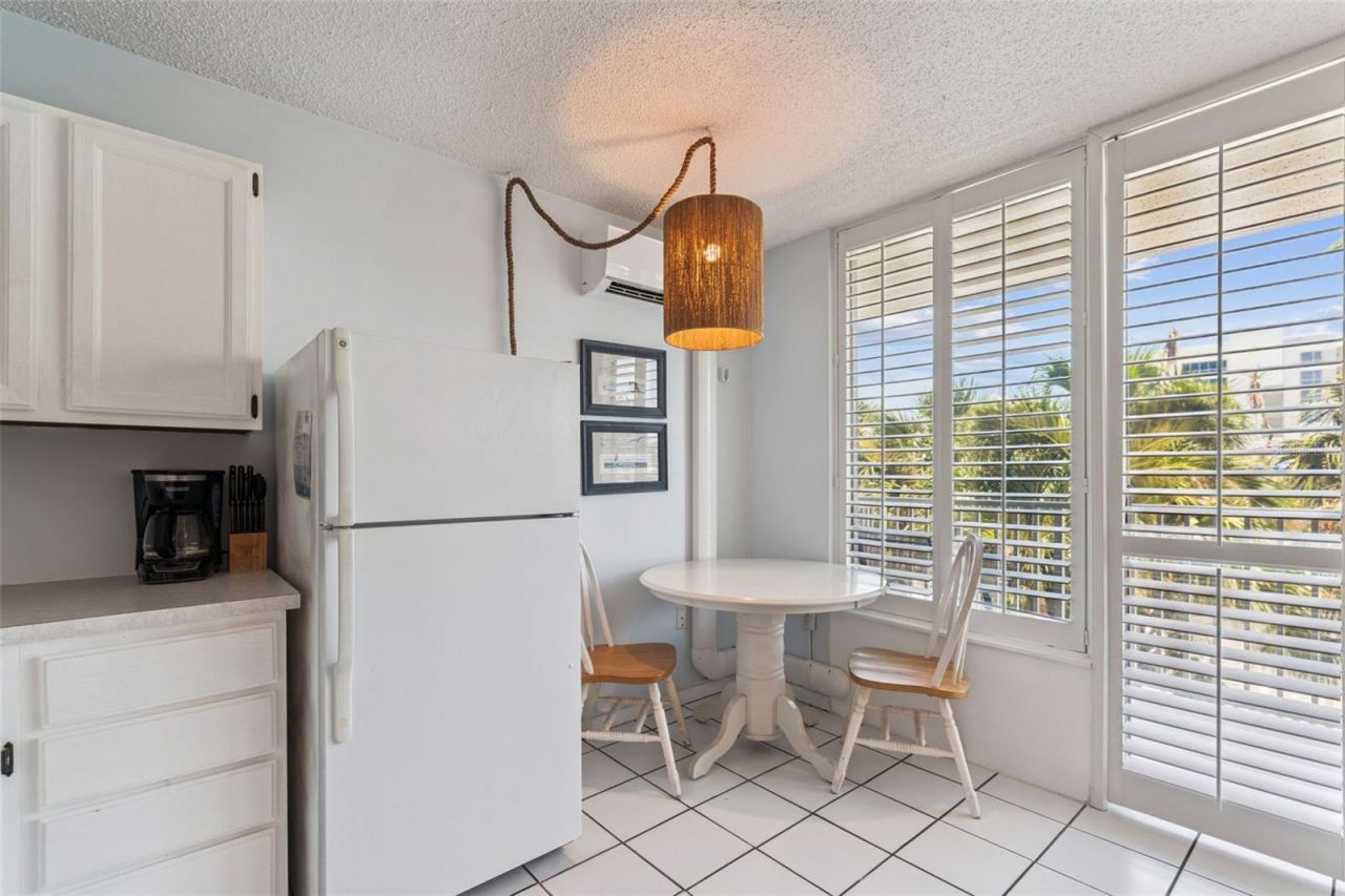 800 Bayway Boulevard, Unit 17, Clearwater Beach, FL 33767 Photo