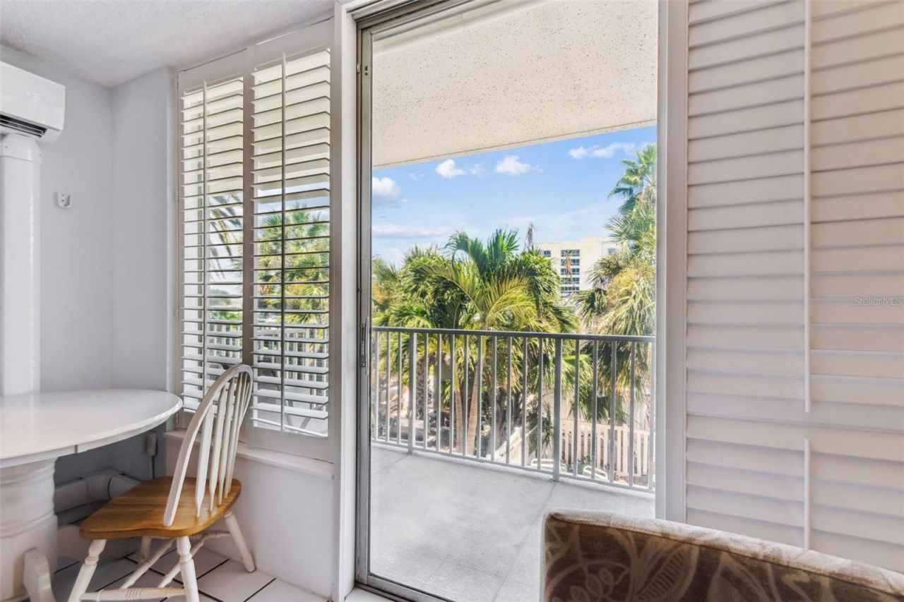 800 Bayway Boulevard, Unit 17, Clearwater Beach, FL 33767 Photo