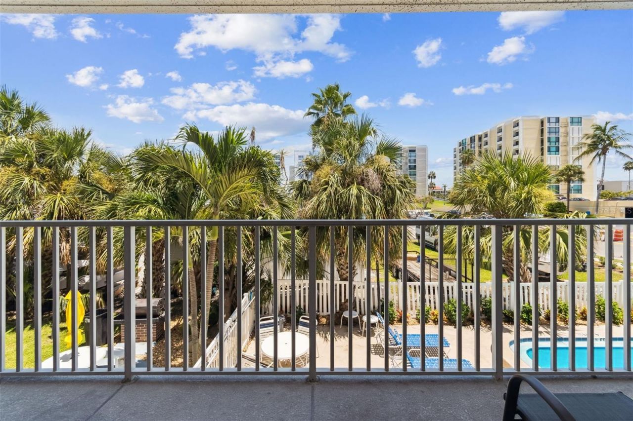800 Bayway Boulevard, Unit 17, Clearwater Beach, FL 33767 Photo